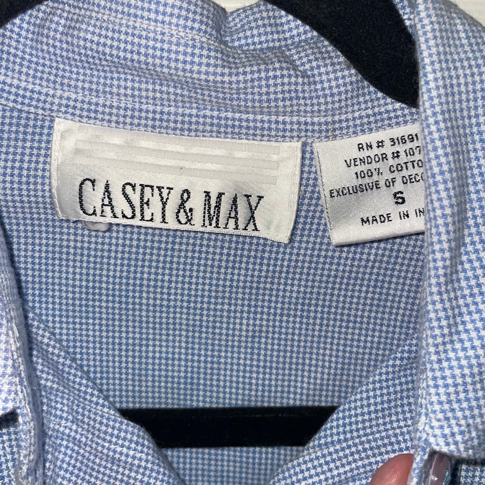 Casey & Max Women’s Vintage Light Blue Embroidered Button-Up Shirt - Picture 2 of 3